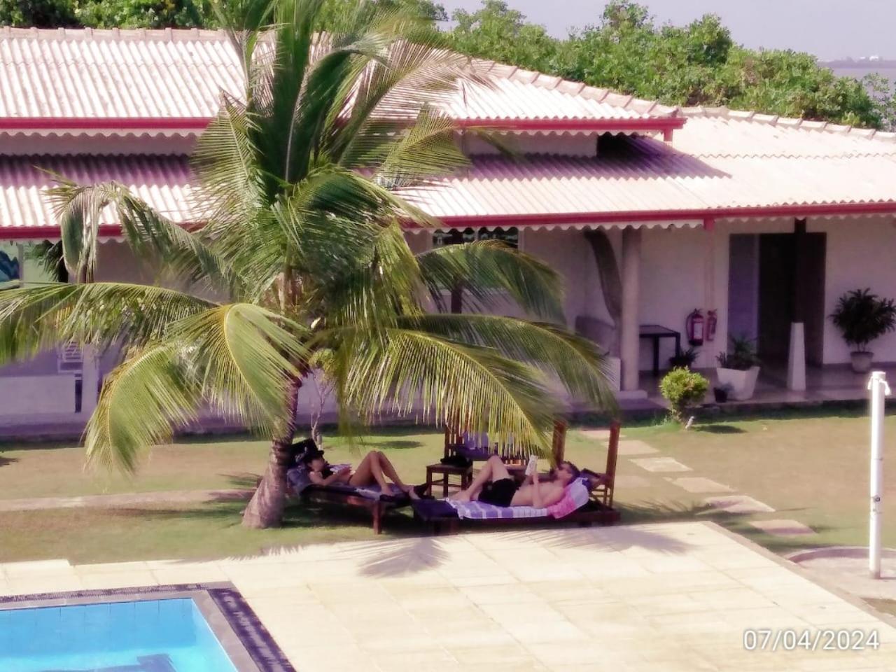 Nilakma Lagoon Negombo Exterior photo